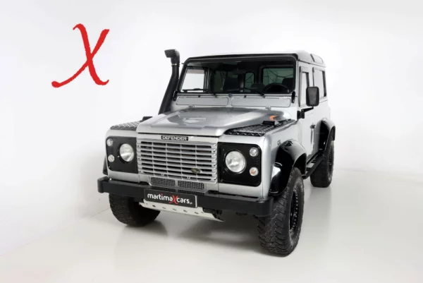 Land Rover Defender 90 METAL TOP 1