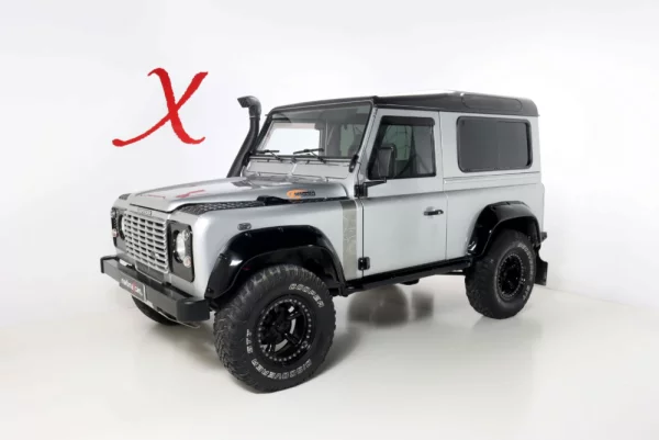 Land Rover Defender 90 METAL TOP 2
