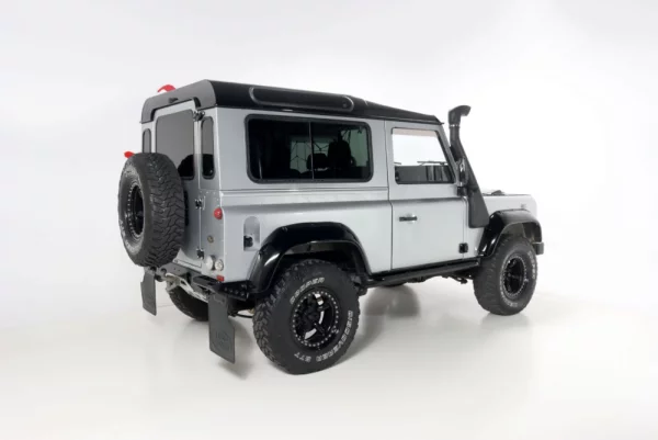 Land Rover Defender 90 METAL TOP 4