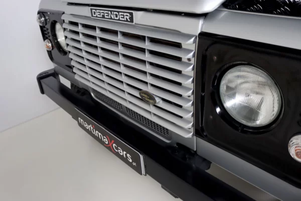 Land Rover Defender 90 METAL TOP 6