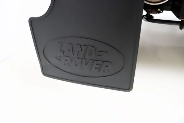 Land Rover Defender 90 METAL TOP 12