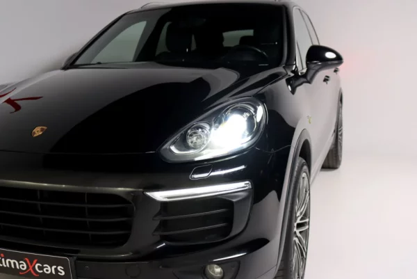 Porsche Cayenne S 9