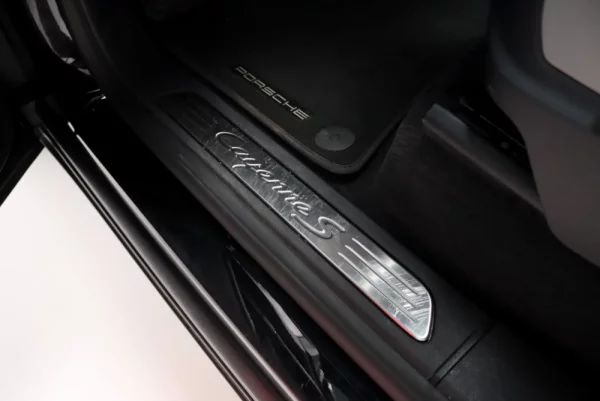 Porsche Cayenne S 10