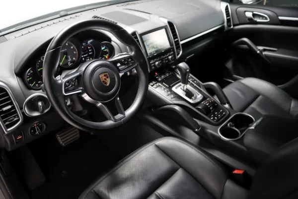 Porsche Cayenne S 27