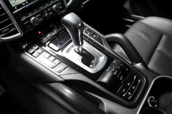 Porsche Cayenne S 28