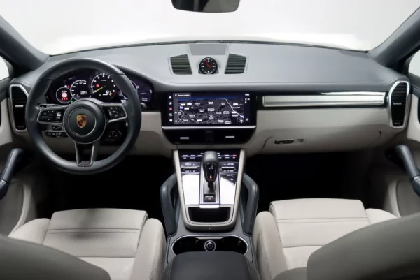 Porsche Cayenne Coupé E-Hybrid Platinum Edition 43