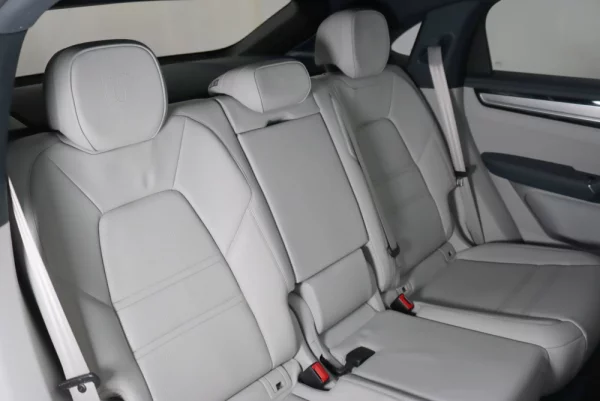 Porsche Cayenne Coupé E-Hybrid Platinum Edition 45