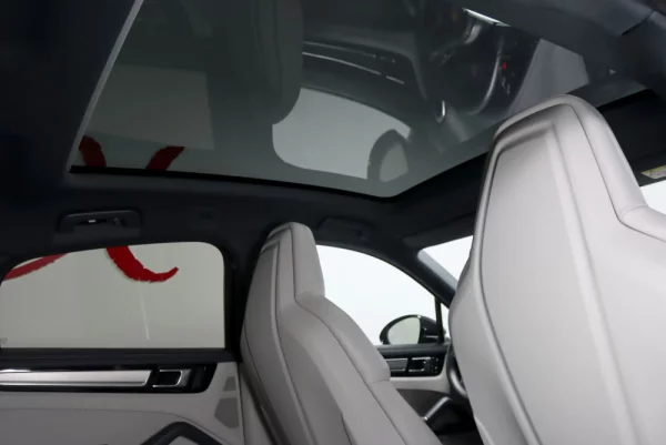 Porsche Cayenne Coupé E-Hybrid Platinum Edition 48