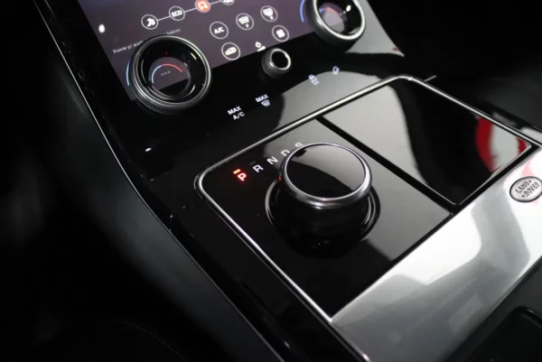 Land Rover Range Rover Velar 3.0d R-Dynamic 28