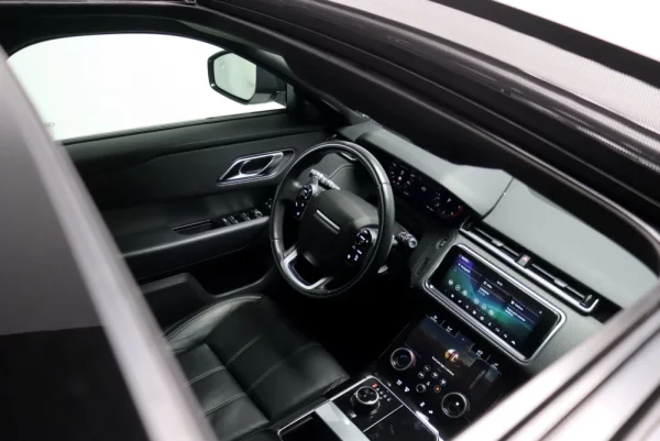 Land Rover Range Rover Velar 3.0d R-Dynamic 37