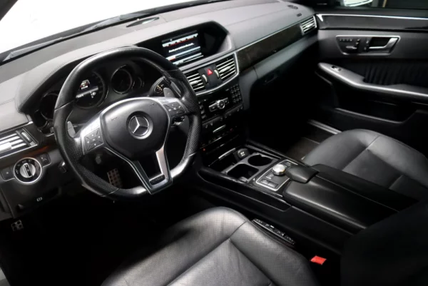 Mercedes-Benz E 350 CDi Avantgarde BlueEfficiency 11