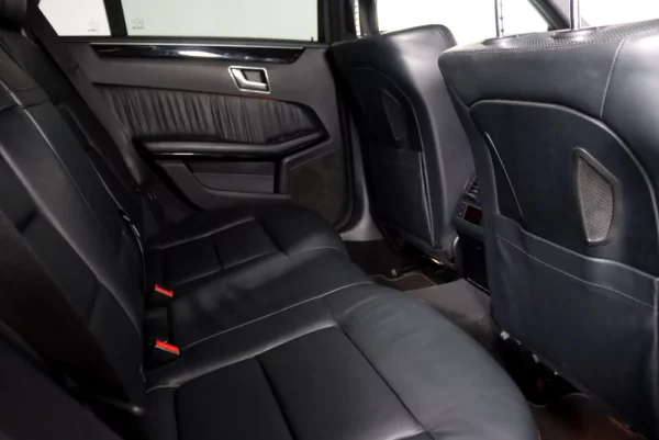 Mercedes-Benz E 350 CDi Avantgarde BlueEfficiency 18