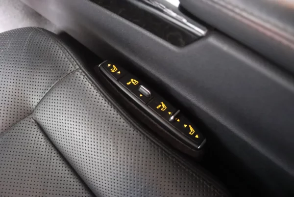 Mercedes-Benz E 350 CDi Avantgarde BlueEfficiency 26