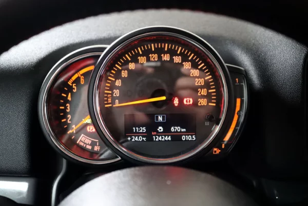 MINI Countryman One D 4Business 11