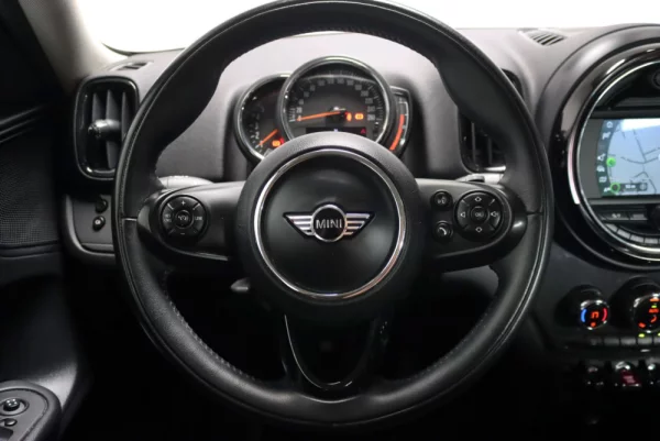 MINI Countryman One D 4Business 12