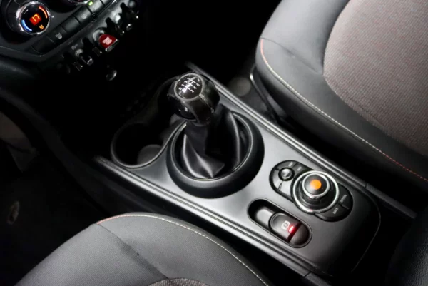 MINI Countryman One D 4Business 16