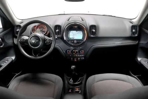 MINI Countryman One D 4Business 17