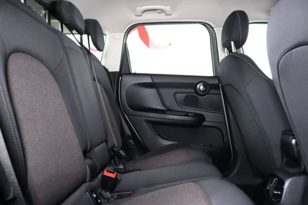MINI Countryman One D 4Business 20