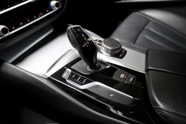 BMW 520 d Auto 24