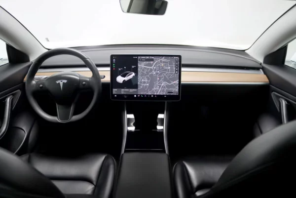 Tesla Model 3 Long-Range Dual Motor AWD 23