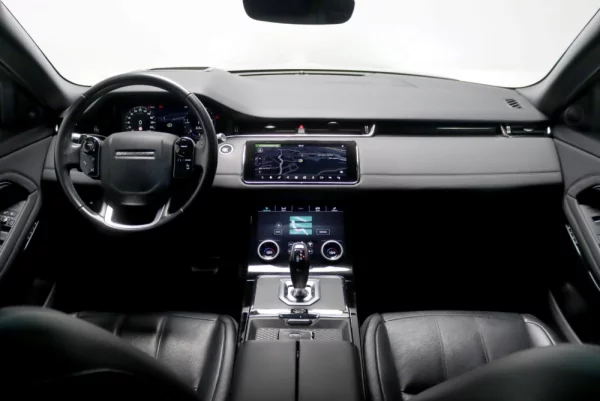 Land Rover Range Rover Evoque 2.0 D150 AWD R-Dynamic SE Auto 35