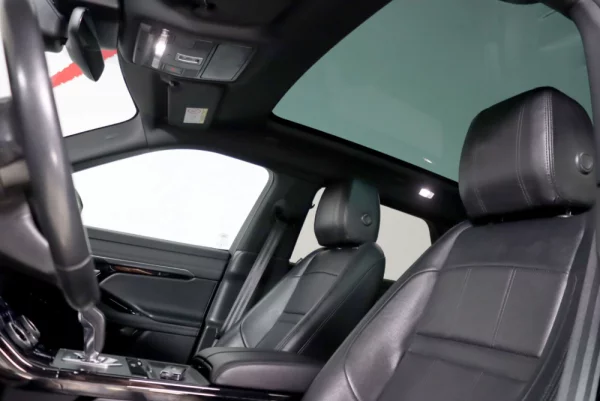 Land Rover Range Rover Evoque 2.0 D150 AWD R-Dynamic SE Auto 46