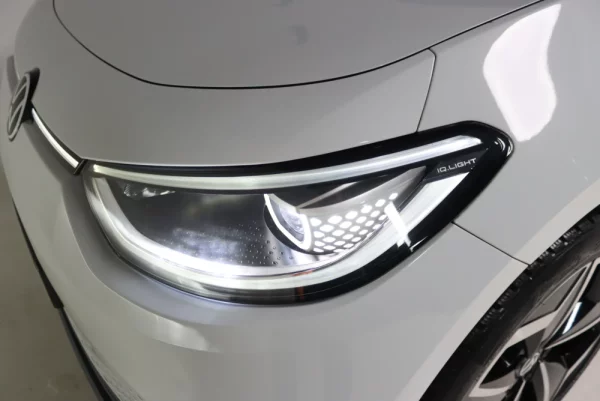 Volkswagen ID.3 58 kWh 1st 3