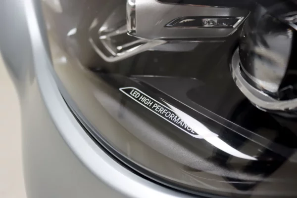 Mercedes-Benz C 300 d AMG Line 9