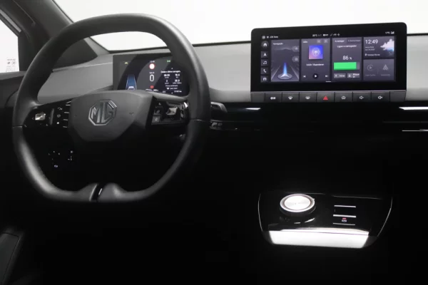 MG MG4 64 kWh Luxury 13