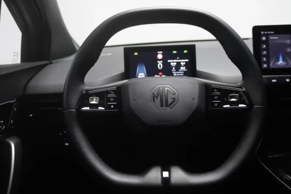 MG MG4 64 kWh Luxury 15