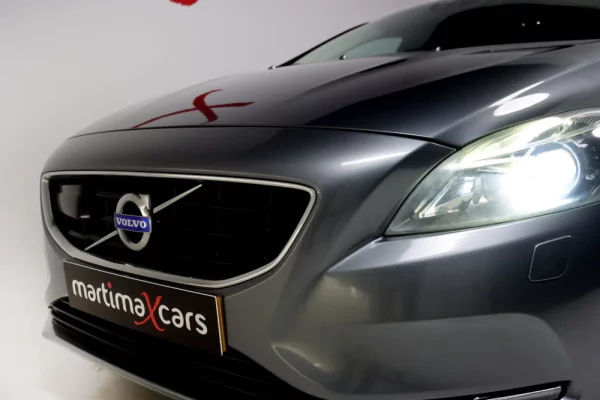 Volvo V40 1.6 D2 R-Design 4