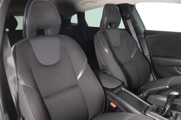 Volvo V40 1.6 D2 R-Design 9
