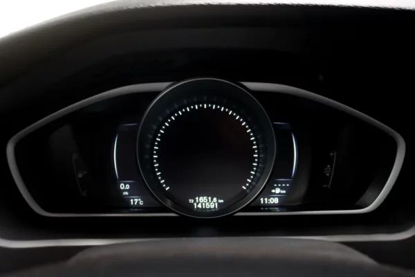Volvo V40 1.6 D2 R-Design 13