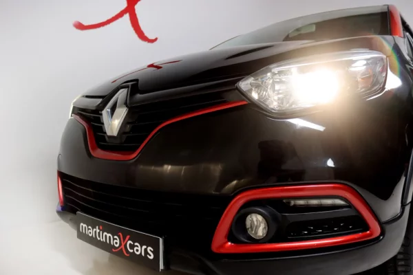 Renault Captur 1.5 dCi Red Edition 4