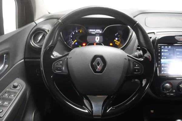 Renault Captur 1.5 dCi Red Edition 14