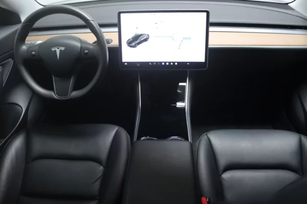 Tesla Model 3 Standard Range Plus RWD 13