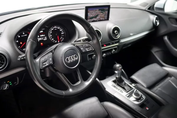 Audi A3 Sportback 1.6 TDi S-line S tronic 12