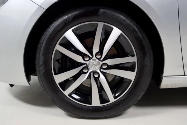 Peugeot 308 1.6 BlueHDi Style 8