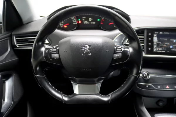 Peugeot 308 1.6 BlueHDi Style 10