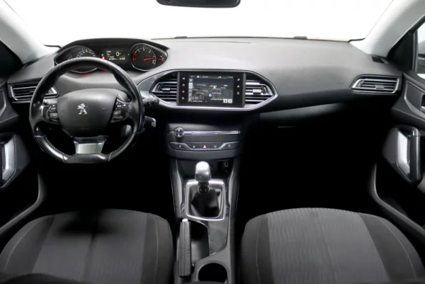 Peugeot 308 1.6 BlueHDi Style 19