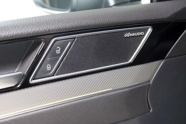Volkswagen Arteon 2.0 TDI SCR DSG R-Line 17