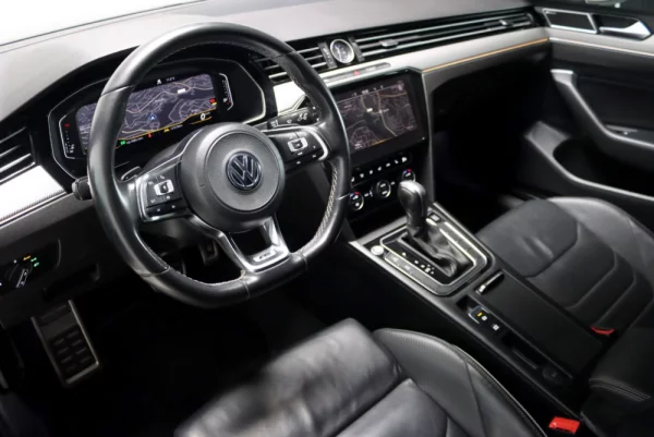 Volkswagen Arteon 2.0 TDI SCR DSG R-Line 35