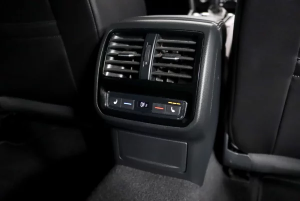 Volkswagen Arteon 2.0 TDI SCR DSG R-Line 40