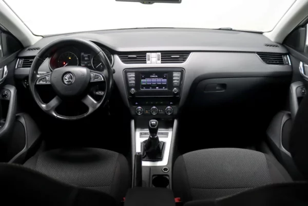Skoda Octavia Break 2.0 TDI Elegance 17