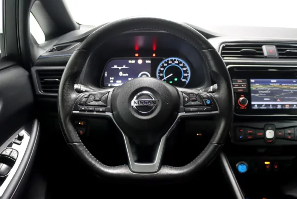 Nissan Leaf 40 kWh TEKNA 19