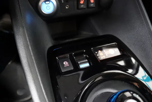 Nissan Leaf 40 kWh TEKNA 22