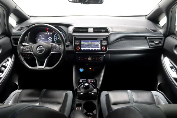 Nissan Leaf 40 kWh TEKNA 29