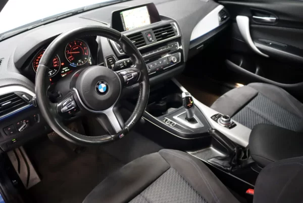 BMW 118 d Pack M Auto 23