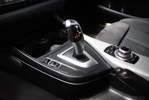 BMW 118 d Pack M Auto 26
