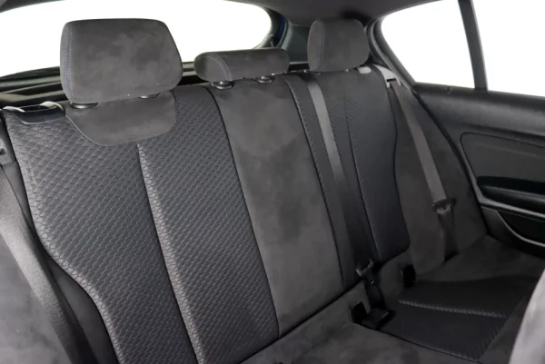 BMW 118 d Pack M Auto 31